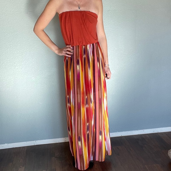 Colorful Strapless Maxi - Picture 3 of 9